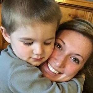 Meet your Posher, Courtney